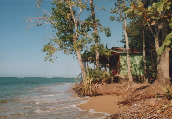 Strandidyll in der Bucht von Playa Dorada